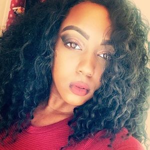 Meet your Posher, Deidre